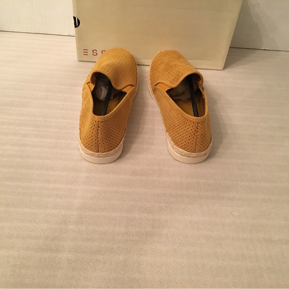 NWT Women’s Esprit Erin Perforated Mustard Gold Slip-On Espadrilles Size 9.5 - Picture 5 of 8
